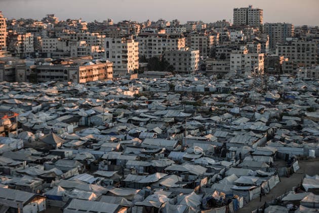 Daily life in Gaza GAZA CITY, GAZA, PALESTINE - AUGUST 7: Palestinians live under harsh conditions in makeshift tents along the coastline of Gaza City, struggling to survive amid ongoing Israeli attacks on Gaza, Palestine on August 7, 2026. Displaced families taking shelter near the beach face severe humanitarian challenges in temporary living conditions Ali Jadallah Anadolu Gaza City Gaza. Editorial use only. Please get in touch for any other usage.  Copyright: x2026xAnadoluxAlixJadallahx