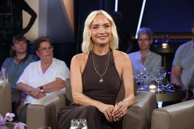 Janin Ullmann, Moderatorin, zu Gast in der NDR Talk Show am 7.8.2026 im 3. Programm des NDR Fernsehen, Fototermin vor der Aufzeichnung am 26.6.2026 im Fernsehstudio Hamburg Lokstedt *** Janin Ullmann, TV host, appeared as a guest on the NDR Talk Show on August 7, 2026, on NDR Television’s Channel 3; photo op before the taping on June 26, 2026, at the Hamburg Lokstedt TV studio