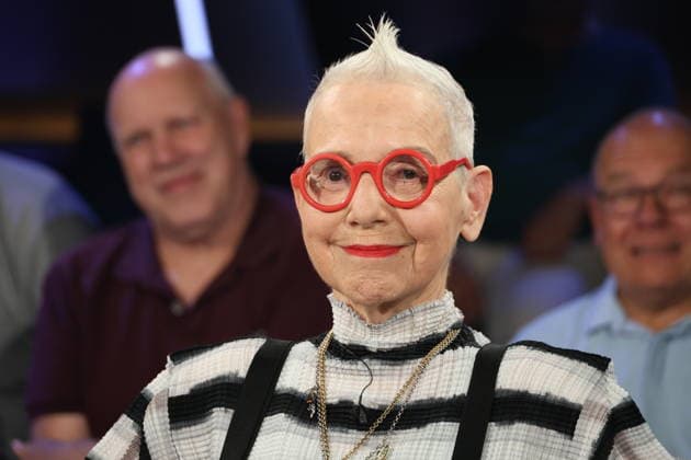 Antje Vogel, Illustratorin, Malerin und Bestsellerautorin, zu Gast in der NDR Talk Show am 7.8.2026 im 3. Programm des NDR Fernsehen, Fototermin vor der Aufzeichnung am 26.6.2026 im Fernsehstudio Hamburg Lokstedt *** Antje Vogel, illustrator, painter, and bestselling author, will be a guest on the NDR Talk Show on August 7, 2026, on Channel 3 of NDR Television; a photo op will take place before the taping on June 26, 2026, at the Hamburg Lokstedt television studio