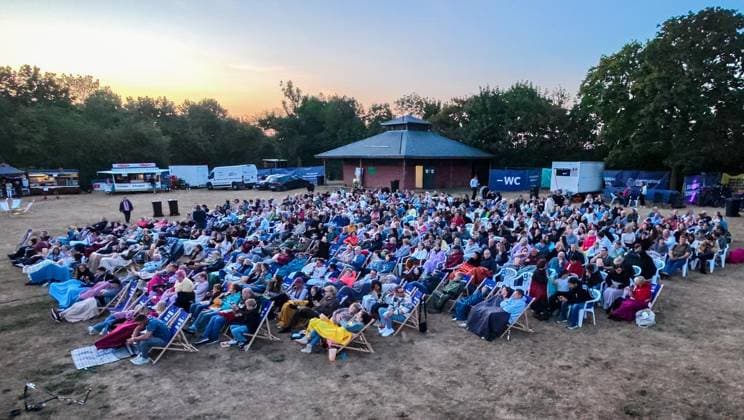 Sommerkino Auesee ** NUR FÜR REDAKTIONELLE ZWECKE ** EDITORIAL USE ONLY **<p>Das Sommerkino findet am Freitag, den 07.08.2026 auf einer mobilen Leinwand am Auesee in Wesel statt. Deutschland NRW Wesel Copyright: ErwinxPottgiesser *** Auesee Summer Movie Theater ** FOR EDITORIAL USE ONLY ** EDITORIAL USE ONLY ** p The Summer Cinema will take place on Friday, August 7, 2026, on a mobile screen at Auesee in Wesel, Germany (North Rhine-Westphalia, Wesel). Copyright ErwinxPottgiesser Copyright: ErwinxPottgiesser doc87272jcsxahcffmyddk ,EDITORIAL USE ONLY