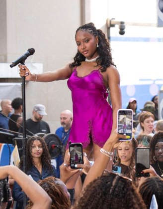 August 7, 2026, New York, Ny, United States: Ayra Starr performs at The Today Show 2026 Citi Concert Series. Held at Rockefeller Plaza in New York. Zuma Press August 7, 2026. New York United States - ZUMAp281 20260807_zea_p281_005 Copyright: xPhotoxImagexPressx
