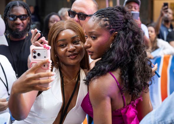 August 7, 2026, New York, Ny, United States: Ayra Starr performs at The Today Show 2026 Citi Concert Series. Held at Rockefeller Plaza in New York. Zuma Press August 7, 2026. New York United States - ZUMAp281 20260807_zea_p281_017 Copyright: xPhotoxImagexPressx