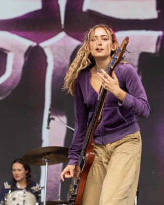 August 7, 2026, San Francisco, California, USA: CHLOE DE ST. AUBIN and KATE HALTER of Die Spitz during Outside Lands Music Festival in San Francisco, California San Francisco USA  - ZUMAs135 20260807_zap_s135_067 Copyright: xDanielxDeSloverx