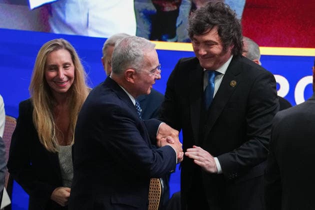 Abelardo de la Espriella sworn in as Colombia’s president in historic ceremony CALI, COLOMBIA – AUG. 7: Former Colombian President Alvaro Uribe (L) greets Argentine President Javier Milei (R) during the inauguration ceremony at the Carlos Andres Perez Galindo Arena of the Universidad Santiago de Cali in Cali, Colombia, on Aug. 7, 2026. De la Espriella assumes office as Colombia’s president for the 2026-2030 term. Andres Acero Anadolu Cali Colombia. Editorial use only. Please get in touch for any other usage.  Copyright: x2026xAnadoluxAndresxAcerox