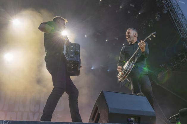 Dropkick Murphys, Tim Brennan und Jeff DaRosa, auf der Bühne beim Taubertal-Festival 2026 in Rothenburg ob der Tauber, Deutschland, am 7. August 2026. *** Dropkick Murphys, Tim Brennan, and Jeff DaRosa, on stage at the Taubertal Festival 2026 in Rothenburg ob der Tauber, Germany, on August 7, 2026 Copyright: HMBxMedia xHeikoxBecker