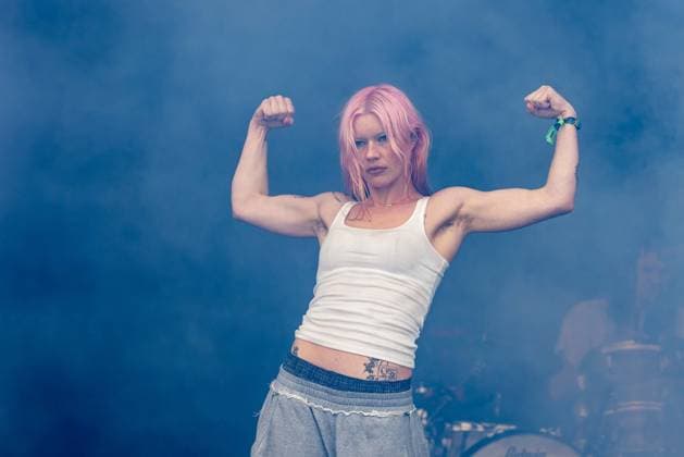 August 7, 2026, San Francisco, California, USA: RHIAN TEASDALE of English rock band Wet Leg during Outside Lands Music Festival in San Francisco, California San Francisco USA  - ZUMAs135 20260807_zap_s135_102 Copyright: xDanielxDeSloverx
