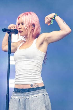 August 7, 2026, San Francisco, California, USA: RHIAN TEASDALE of English rock band Wet Leg during Outside Lands Music Festival in San Francisco, California San Francisco USA  - ZUMAs135 20260807_zap_s135_103 Copyright: xDanielxDeSloverx