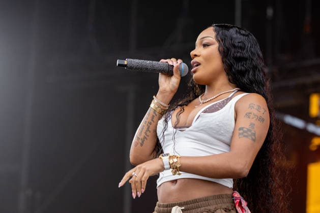 August 7, 2026, San Francisco, California, USA: Rapper GLORILLA (GLORIA WOODS) during Outside Lands Music Festival in San Francisco, California San Francisco USA  - ZUMAs135 20260807_zap_s135_135 Copyright: xDanielxDeSloverx