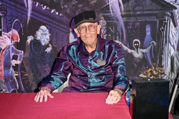 Bob Gurr auf der Midsummer Scream - Halloween & Horror Convention im Long Beach Convention Center. Long Beach, 07.08.2026 *** Bob Gurr at the Midsummer Scream Halloween Horror Convention at the Long Beach Convention Center, Long Beach, August 7, 2026 Foto:xD.xStarbuckx xFuturexImagex midsummer_6831