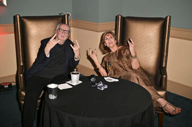 John Carpenter mit Ehefrau Sandy King auf der Midsummer Scream - Halloween & Horror Convention im Long Beach Convention Center. Long Beach, 07.08.2026 *** John Carpenter with his wife Sandy King at the Midsummer Scream Halloween Horror Convention at the Long Beach Convention Center, Long Beach, August 7, 2026 Foto:xD.xStarbuckx xFuturexImagex midsummer_6842