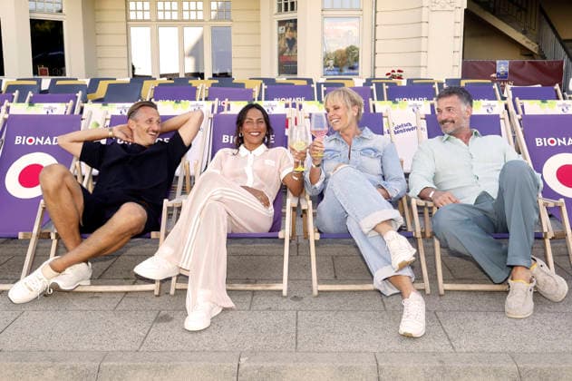 Johannes Hendrik Langer, Amy Mußul, Melanie Marschke und Simon Böer bei der SOKO Leipzig -Nacht bei den Filmnächten Leipzig 2026 auf der Galopprennbahn Scheibenholz. Leipzig, 07.08.2026 *** Johannes Hendrik Langer, Amy Mußul, Melanie Marschke, and Simon Böer at the SOKO Leipzig Night during the 2026 Leipzig Film Nights at the Scheibenholz Racetrack in Leipzig, August 7, 2026 Foto:xAgenturxWehnertx xZichyx xFuturexImagex soko_6813