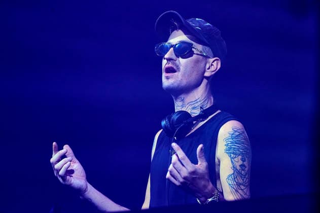 Robin Schulz live beim Sommerfestival 2026 in der Autostadt. Wolfsburg, 07.08.2026 *** Robin Schulz live at the 2026 Summer Festival at Autostadt Wolfsburg, August 7, 2026 Foto:xU.xStammx xFuturexImagex schulz_6824