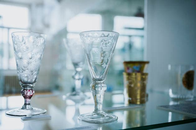 The State Museum of Glass and Costume Jewelry presents newly acquired exhibits - sculptures by Jan Exnar and Bohumil Elias Jr., as well as part of the historical glass collection from the estate of theater and film director Petr Weigl in its exhibition in Jablonec nad Nisou, Czech Republic, August 6, 2026. (CTKxPhoto RadekxPetrasek) CTKPhotoP2026080701957  CTKPhotoP2026080701957