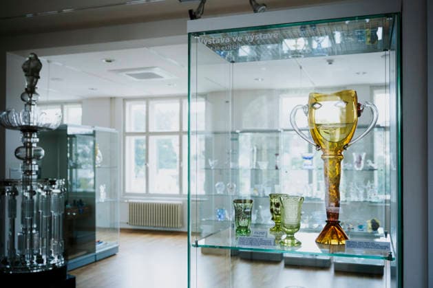 The State Museum of Glass and Costume Jewelry presents newly acquired exhibits - sculptures by Jan Exnar and Bohumil Elias Jr., as well as part of the historical glass collection from the estate of theater and film director Petr Weigl in its exhibition in Jablonec nad Nisou, Czech Republic, August 6, 2026. (CTKxPhoto RadekxPetrasek) CTKPhotoP2026080701960  CTKPhotoP2026080701960