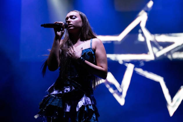 August 7, 2026, Pontelandolfo, Italy: Sarah Toscano seen performing live at Piazza Roma during the Summer Tour 2026. Pontelandolfo Italy - ZUMAs197 20260807_aaa_s197_153 Copyright: xAndreaxGulx