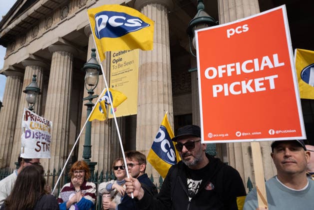 August 8, 2026, Edinburgh, Scotland, UK: Members of the Public and Commercial Services union at the National Galleries of Scotland have taken strike action during the Edinburgh Festival Fringe in a dispute over what the union describes as detrimental changes to working practices and a failure to consult. The union says the changes could make it harder for staff to take breaks, create difficulties in providing reasonable adjustments for disabled staff, and pose challenges for union representatives accessing facility time in affected roles. Edinburgh UK - ZUMAs357 20260808_zip_s357_006 Copyright: xCameronxScottx