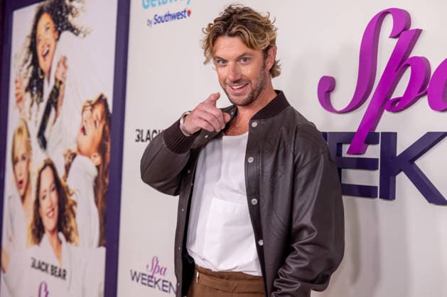 LAS VEGAS, NV - August 7, 2026 : ***HOUSE COVERAGE*** Adam Demos pictured at the Las Vegas World Premiere of Black Bear™s SPA WEEKEND at the BleauLive Theater at Fontainebleau Las Vegas in partnership with Getaways by Southwest in Las Vegas, NV on August 7, 2026. Copyright: xGDPxPhotos xMediaPunchx
