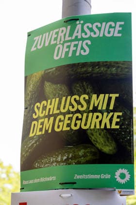 Wahl zum Abgeordnetenhaus, Wahlplakate in Berlin, 07.08.2026 Plakat Schluss mit dem Geurke GRÜNE - Wahlplakate der Parteien zur 20.Wahl des Abgeordnetenhauses von Berlin und den Bezirksverordnetenversammlungen, Berliner Stadtgebiet, Berlin, 07.8.26 Berlin Berliner Stadtgebiet Berlin Deutschland *** Election to the House of Representatives, campaign posters in Berlin, August 7, 2026, Put an End to the Geurke poster; Green Party election posters for the 20th election to the Berlin House of Representatives and the district councils, Berlin metropolitan area, Berlin, August 7, 2026, Berlin, Berlin metropolitan area, Berlin, Germany Copyright: xHolgerxMuchx