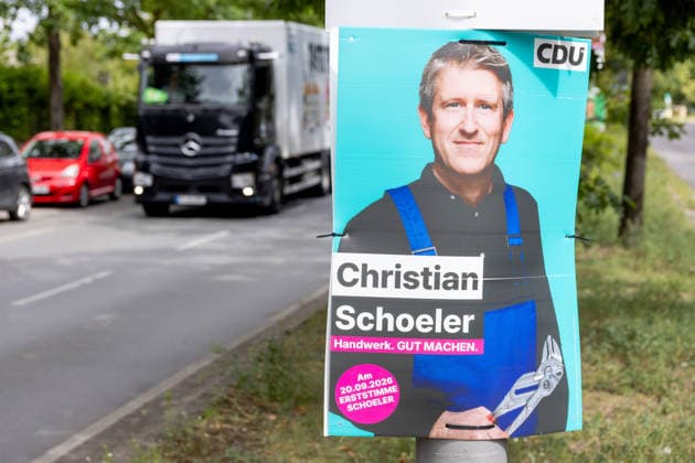 Wahl zum Abgeordnetenhaus, Wahlplakate in Berlin, 07.08.2026 Plakat: Christian Schoeler (CDU), Kandidat der CDU für Friedenau, Lindenhof und Marienhöhe - Wahlplakate der Parteien zur 20.Wahl des Abgeordnetenhauses von Berlin und den Bezirksverordnetenversammlungen, Berliner Stadtgebiet, Berlin, 07.8.26 Berlin Berliner Stadtgebiet Berlin Deutschland *** Berlin House of Representatives Election, Campaign Posters in Berlin, August 7, 2026: Poster featuring Christian Schoeler (CDU), CDU candidate for Friedenau, Lindenhof, and Marienhöhe; election posters from the political parties for the 20th election to the Berlin House of Representatives and the district councils, Berlin city area, Berlin, August 7, 2026, Berlin, Berlin metropolitan area, Copyright: xHolgerxMuchx