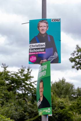 Wahl zum Abgeordnetenhaus, Wahlplakate in Berlin, 07.08.2026 Plakat: Christian Schoeler (CDU), Kandidat der CDU für Friedenau, Lindenhof und Marienhöhe - Wahlplakate der Parteien zur 20.Wahl des Abgeordnetenhauses von Berlin und den Bezirksverordnetenversammlungen, Berliner Stadtgebiet, Berlin, 07.8.26 Berlin Berliner Stadtgebiet Berlin Deutschland *** Berlin House of Representatives Election, Campaign Posters in Berlin, August 7, 2026: Poster featuring Christian Schoeler (CDU), CDU candidate for Friedenau, Lindenhof, and Marienhöhe; election posters from the political parties for the 20th election to the Berlin House of Representatives and the district councils, Berlin city area, Berlin, August 7, 2026, Berlin, Berlin metropolitan area, Copyright: xHolgerxMuchx