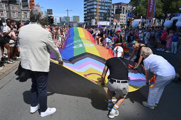 Antwerp Pride Parade ANTWERPEN, BELGIUM - AUGUST 08: Pride is a form of protest, and at the heart of Antwerp Pride activities is the Antwerp Pride Parade..The parade walks through the streets of Antwerp,mainly along the quays on August 08, 2026 in Antwerpen, Belgium, 08 08 2026 Antwerpen Belgium  Copyright: xBertxVanxDenxBrouckex
