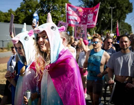 AMSTERDAM - Participants in the Pride March are walking towards Museumplein. The peaceful protest march marks the conclusion of WorldPride, which took place in Amsterdam this year. SEM VAN DER WAL ANP netherlands out - belgium out  Copyright: xx x565090427x originalFilename: 565090427.jpg