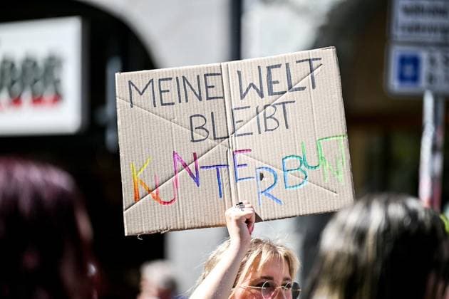 Ruhr Pride CSD ** NUR FÜR REDAKTIONELLE ZWECKE ** EDITORIAL USE ONLY **<p>Ruhr Pride CSD am Samstag, 8. August 2026 in Essen. Tausende nehmen an der Queeren Parade teil. Deutschland NRW Essen Copyright: VladimirxWegener *** Ruhr Pride CSD ** FOR EDITORIAL PURPOSES ONLY ** EDITORIAL USE ONLY ** p Ruhr Pride CSD on Saturday, August 8, 2026, in Essen Thousands take part in the Queer Parade Germany North Rhine-Westphalia Essen Copyright VladimirxWegener Copyright: VladimirxWegener doc872lay4pfuuwaxf1144i ,EDITORIAL USE ONLY