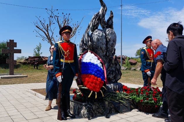 SOUTH OSSETIA, TSKHINVAL - AUGUST 8, 2026: A flower laying ceremony at the monument marking the site where defenders of Tskhinval were killed during Georgia s aggression against South Ossetia in 2008. Alyona Tedeyeva TASS  95914204