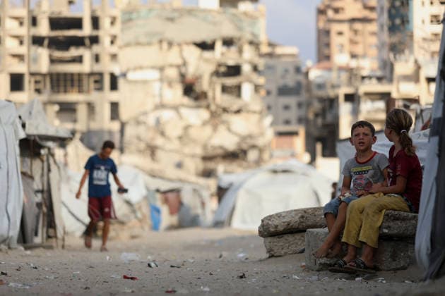 Displaced Palestinians endure harsh conditions in Gaza City beach tents Displaced Palestinians struggle to continue their daily lives inside deteriorating tents crowded along the beach in Gaza City, on August 7, 2026. Families face harsh living conditions amid prolonged displacement and the war. Photo by Bilal Osama apaimages Gaza city Gaza Strip Palestinian Territory 080826_Gaza_BO_03(12) Copyright: xapaimagesxBilalxOsamax xapaimagesx
