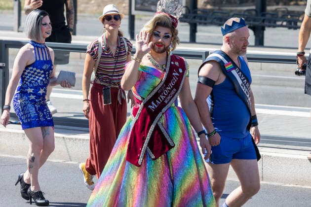 Reportage 08.08.2026 Die Demo zum CSD 2026 in Nürnberg am Samstag durch die Nürnberger Innenstadt, Motto: Nürnberg Liebt!, Die Schönsten grüßen von ganz vorne Nürnberg Bayern Deutschland *** Report, August 8, 2026: The 2026 CSD parade in Nuremberg on Saturday wound its way through downtown Nuremberg, with the slogan Nuremberg Loves. The most beautiful participants waved from the very front—Nuremberg, Bavaria, Germany