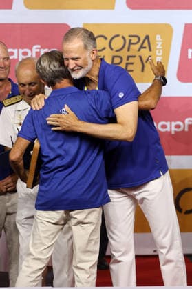 King Felipe VI Presents Awards to the Champions of the 44th Copa del Rey Sailing Regatta King Felipe VI during the awards ceremony for the 44th Copa del Rey Mapfre Sailing Regatta at the Almudaina Palace on August 8, 2026, in Palma de Mallorca, Balearic Islands, Spain This is one of the most important regattas in the Mediterranean, which has met participation expectations, featuring six highly competitive classes and already exceeding 100 registered teams, representing nearly twenty countries, with almost a thousand sailors in a competition that begins on Tuesday, August 4, and ends on Saturday, August 8. AWARDS SAILING REGATTAS BOATS Raú Spain  Copyright: xRaulxTerrelx 7706581