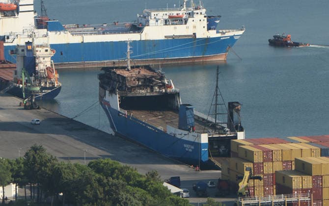 (260808) -- SAMSUN, Aug. 8, 2026 -- The cargo vessel Nadezhda which was attacked by drones, is docked at the port of Samsun, T¨¹rkiye, Aug. 8, 2026. A Turkish cargo vessel was attacked by drones about 30 nautical miles off Russia s Black Sea port of Novorossiysk, injuring four crew members, three of them Turkish nationals, T¨¹rkiye s Ihlas News Agency reported Monday. ( Handout via Xinhua) T?RKIYE-SAMSUN-CARGO VESSEL-BLACK SEA ATTACK-PORT MustafaxKaya 