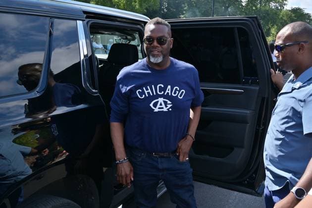 Chicago hosts 97th annual Bud Billiken Parade CHICAGO, ILLINOIS - AUGUST 8: Chicago Mayor Brandon Johnson arrives before marching in the 97th annual Bud Billiken Parade in the Bronzeville neighborhood on August 8, 2026. Established in 1929, the historic procession is the largest African American parade in the United States, drawing hundreds of thousands of spectators to celebrate Black youth, culture, and the upcoming back-to-school season. Jacek Boczarski Anadolu Chicago United States. Editorial use only. Please get in touch for any other usage.  Copyright: x2026xAnadoluxJacekxBoczarskix