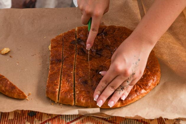 ARMENIA, YEREVAN - AUGUST 8, 2026: Traditional flatbread during the Siroooon Arm Fest festival celebrating the culture of Armenia in Seasons Park, central Yerevan. Alexander Patrin TASS  95915101