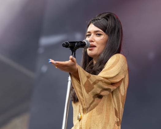 August 8, 2026, San Francisco, California, USA: Singer SIENNA SPIRO during Outside Lands Music Festival in San Francisco, California San Francisco USA  - ZUMAs135 20260808_zap_s135_095 Copyright: xDanielxDeSloverx