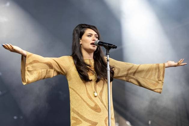 August 8, 2026, San Francisco, California, USA: Singer SIENNA SPIRO during Outside Lands Music Festival in San Francisco, California San Francisco USA  - ZUMAs135 20260808_zap_s135_099 Copyright: xDanielxDeSloverx
