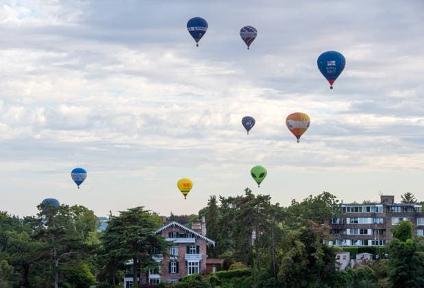 August 8, 2026, Bristol, Bristol, UK: Bristol, UK. Hot air balloons take off in a mass ascent from Ashton Court and past the Clifton Suspension Bridge on Saturday evening for the 2026 48th Bristol International Balloon Fiesta in partnership with Albert Goodman taking place from Friday, August 7, to Sunday, August 9, with mass ascents and night glows celebrating the city of Bristol and its heritage links to hot air ballooning. Bristol UK  - ZUMAl94_ 20260808_zaf_l94_059 Copyright: xSimonxChapmanx