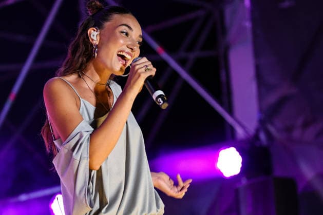 Music Concert - SENZA CRI E ANTONIA The italian singer ANTONIA during the concert in Sanremo during SENZA CRI E ANTONIA , Music Concert in SANREMO, Italy, August 08 2026 SANREMO HIT SUMMER NIGHT SANREMO 08 08 2026 Italy Copyright: xRenataxRoattinox xLiveMediax LPM_2597082