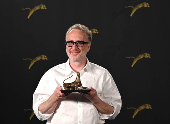 IPA87348685 - Locarno, Switzerland Locarno Film Festival 2026 James Gray Lifetime Achievement Award In the photo: James Gray, director, writer, and producer; Raffaella Leone, producer; Rodrigo Teixeira, producer  Copyright: xNickxZonnax xNickxZonnax 87348685