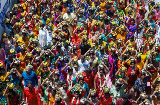 Thousands of devotees take part in a procession from Seeyathamman Temple Chennai, Aug 09 (ANI): Thousands of devotees carry flower-decorated milk pots on their heads as part of a ritual during a procession from Seeyathamman Temple at Korattur, in Chennai on Sunday. Chennai Tamil Nadu India Copyright: xANIx ANI_20260809239