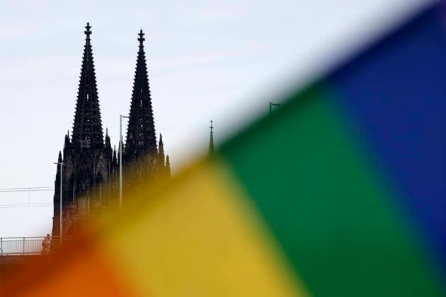 Impression vom Kölner Queer March unter dem Motto Köln zeigt Solidarität, Köln zeigt Haltung , eine Solidaritäts-Demonstration nach dem islamistischen Anschlag auf den CSD in Berlin. (Themenbild, Symbolbild) Köln, 09.08.2026 NRW Deutschland *** Scene from the Cologne Queer March under the slogan Cologne Shows Solidarity, Cologne Takes a Stand, a solidarity demonstration following the Islamist attack on the CSD in Berlin. Featured image, symbolic image. Cologne, August 9, 2026, North Rhine-Westphalia, Germany Copyright: xChristophxHardtx