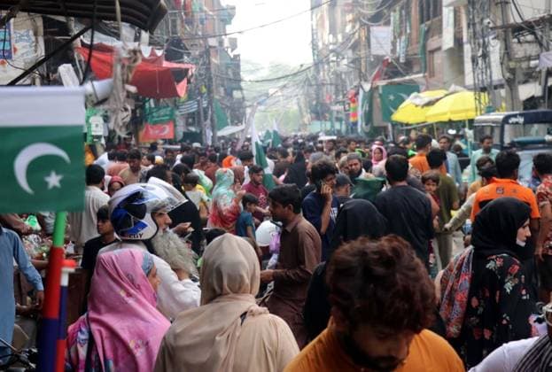 August 9, 2026, Pakistan: Pakistani Flags and Merchandise on Sale for Upcoming 79th Independence Day Celebrations in Lahore Pakistan  - ZUMAas3_ 20260809_zaf_as3_022 Copyright: xPPIx