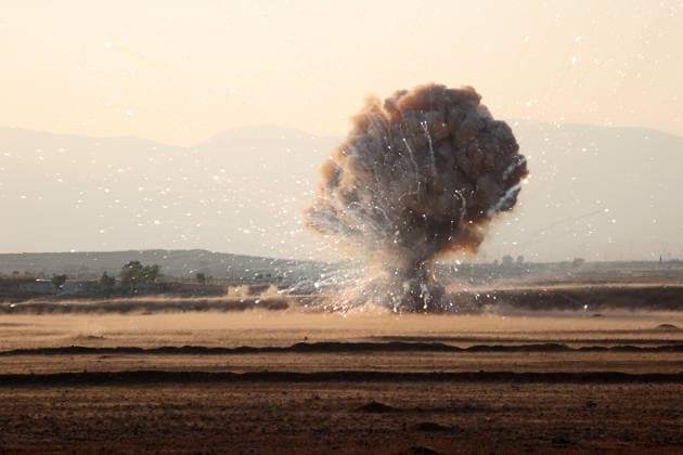 Syrian teams destroy explosive remnants of war near Damascus DAMASCUS, SYRIA - AUGUST 9: Syrian Defense Ministry teams destroy approximately one ton of explosive remnants of war and explosives found in residential areas in the countryside of Damascus, Syria, on August 9, 2026. Heavy flames and smoke rise from the area during the controlled destruction operation carried out by the Syrian authorities. Izz Aldien Alqasem Anadolu Damascus Syria. Editorial use only. Please get in touch for any other usage.  Copyright: x2026xAnadoluxIzzxAldienxAlqasemx