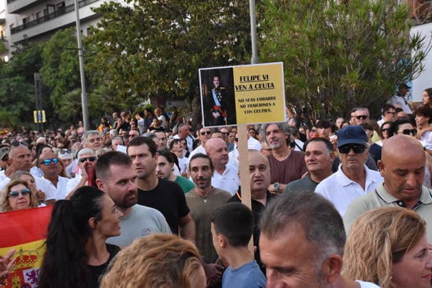 Rally in Ceuta to Demand Answers from Spain and Europe March to Plaza de los Reyes under the slogan Enough Is Enough—Ceuta Won’t Give Up, August 9, 2026, in Ceuta, Spain. The demonstration, organized by religious communities and neighborhood associations, brought together thousands of people this Sunday in Ceuta’s Plaza de la Constitución to demand action in response to the situation created by the mass arrival of migrants on July 30. The organizers estimate attendance at more than 10,000 people, while the National Police put the number at over 5,000. AUGUST 9, 2026 Gabriela Sardá Nún Ceuta, Spain  Copyright: xGabrielaxSardaxNunezx 7707575