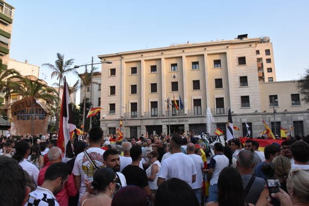Rally in Ceuta to Demand Answers from Spain and Europe: Dozens of people gathered for a rally under the slogan Enough Is Enough—Ceuta Won’t Give Up, in front of the Government Delegation headquarters on August 9, 2026, in Ceuta, Spain. The demonstration, called by religious communities and neighborhood associations, brought together thousands of people this Sunday in Ceuta’s Plaza de la Constitución to demand action in response to the situation created by the mass arrival of migrants on July 30. The organizers estimate attendance at more than 10,000 people, while the National Police put the number at over 5,000. AUGUST 9, 2026 Gabriela Sardá Nún Ceuta, Ceuta, Spain  Copyright: xGabrielaxSardaxNunezx 7707577