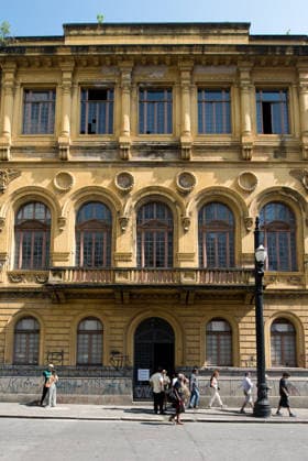 SaO PAULO, SP - 09.08.2026: A MOSTRA APOCALIPSE DE ALEX FLEMMING EM SP - The exhibition Apocalypse, by artist Alex Flemming, was presented this Sunday (9), at Palacete da SÃ , in the Historic Center of Sao Paulo. The series of paintings stems from the artist& 39;s reflection on the terrorist attacks on the Bataclan Theatre, in Paris. The historic building, built in 1919, was designed by architect Ramos de Azevedo. In the photo, the facade of Palacete da SÃ . x2995969x  VincentxBosson