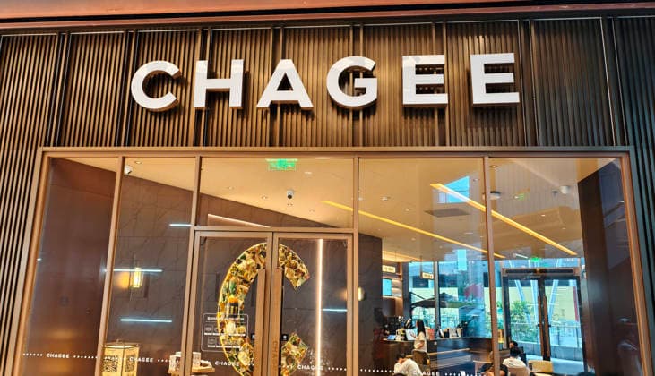 CHAGEE SHANGHAI, CHINA - AUGUST 9, 2026 - A CHAGEE store in Shanghai, China on August 9, 2026. Shanghai Shanghai China  Copyright: xCFOTOx i1786322383527