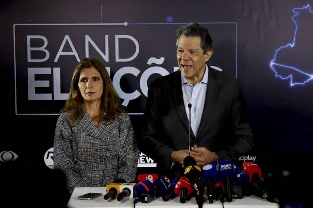 RECORD DATE NOT STATED Fernando Haddad arrives at Band for the first debate for the government of Sao Paulo. Sao Paulo (SP), 09 08 2026 2026 elections debate Band SP government Candidate for governor of Sao Paulo Fernando Haddad (PT) arrives at Band headquarters, alongside his wife Ana Estela Haddad this Sunday (9), to participate in the first debate between candidates for the Palacio dos Bandeirantes. Haddad will face the current governor and candidate for re-election, Tarcisio de Freitas (Republicanos). The debate starts at 8 pm.(Foto: Leco Viana Thenews2 imago images) Fernando Haddad arrives at Band for the first debate for the government of Sao Paulo.  Copyright: xLecoxVianax