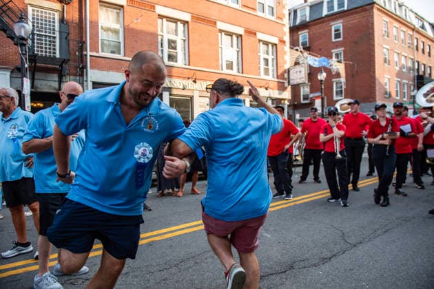 August 9, 2026, Boston, Massachusetts, USA: People dance in the street during the Feast of the Madonna Della Cava in the North End of Boston, Massachusetts on August 9, 2026. Boston USA  - ZUMAp158 20260809_aap_p158_027 Copyright: xJosephxPreziosox