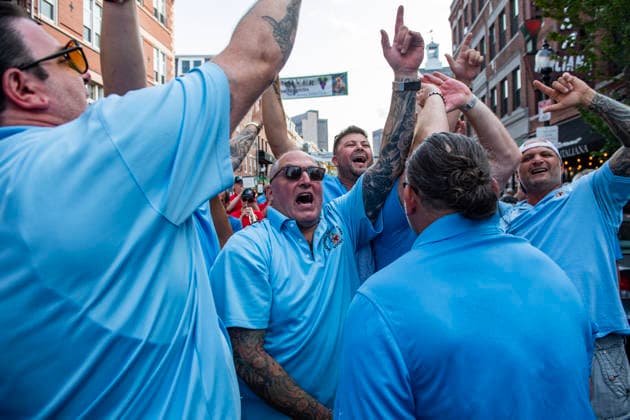 August 9, 2026, Boston, Massachusetts, USA: People dance in the street during the Feast of the Madonna Della Cava in the North End of Boston, Massachusetts on August 9, 2026. Boston USA - ZUMAp158 20260809_aap_p158_019 Copyright: xJosephxPreziosox